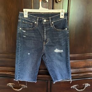 Womens Levi’s high rise Bermuda shorts size 29